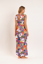 Load image into Gallery viewer, Model Back: Rio De Sol Vêtement De Plage Garden-Flower Long Dress Soleil