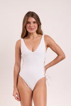 Load image into Gallery viewer, Image 05: Rio De Sol Une Pièce Memphis-White Zoe