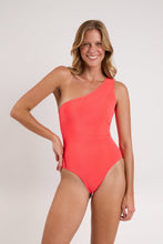 Load image into Gallery viewer, Model Front: Rio De Sol Une Pièce Malibu-Folia Sienna