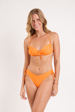 Load image into Gallery viewer, Model Front: Rio De Sol Ensemble Set Bio-Laranjada Corine Lola