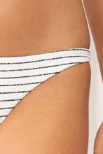 Load image into Gallery viewer, Image 06: Rio De Sol Bas Bottom Linea-White Nice