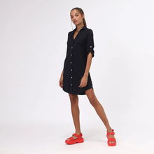 Load image into Gallery viewer, Image 02: Uv Line Chemise Shirtdress Copenhagen Fem Black Upf50+