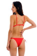 Load image into Gallery viewer, Model Back: Rio De Sol Ensemble Set Cotele-Tomate Tri-Fixo Rio
