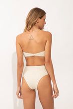 Load image into Gallery viewer, Model Back: Rio De Sol Bas Bottom Brisa-Offwhite Hotpants