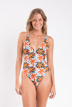 Load image into Gallery viewer, Model Front: Rio De Sol Une Pièce Kauai Sunny