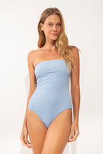 Load image into Gallery viewer, Model Front: Rio De Sol Une Pièce Drift-Cianita Tube-Op