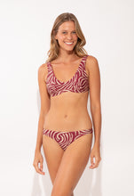 Load image into Gallery viewer, Model Front: Rio De Sol Ensemble Set Dune Hera Essential