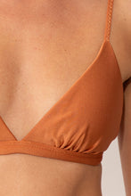 Load image into Gallery viewer, Image 05: Rio De Sol Haut Top Shimmer-Nocciola Tri-Fixo-Noa