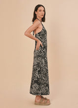 Load image into Gallery viewer, Image 02: Uv Line Vêtement De Plage High-Neck Dress Asas Upf50+
