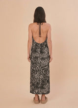 Load image into Gallery viewer, Model Back: Uv Line Vêtement De Plage High-Neck Dress Asas Upf50+