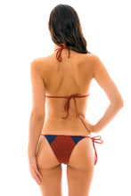 Load image into Gallery viewer, Model Back: Rio De Sol Bas Bottom Liquor Recorte Tri