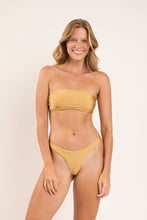 Load image into Gallery viewer, Model Front: Rio De Sol Ensemble Set Fluity-Dourado Bandeau-Reto Essential