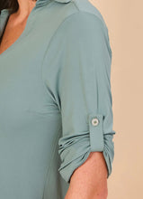 Load image into Gallery viewer, Image 04: Uv Line Chemise Shirtdress Copenhagen Water Green Upf50+