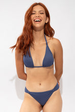 Load image into Gallery viewer, Image 07: Rio De Sol Bas Bottom Carmel-Blue Mel