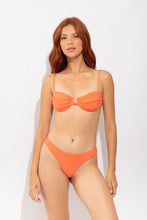 Load image into Gallery viewer, Model Front: Rio De Sol Haut Top Tribu-Flow Zaya