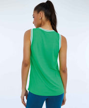 Load image into Gallery viewer, Model Back: Alto Giro Fitness Haut Regata Nylon Dry Alongada Verde Classic