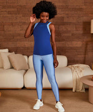 Load image into Gallery viewer, Image 03: Alto Giro Fitness Haut Regata Skin Fit Alcas Duplas Azul Sodalite