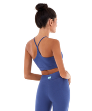 Load image into Gallery viewer, Image 05: Alto Giro Fitness Haut Top Staff Alcinha Dupla Face Azul Movement