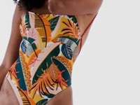 Load and play video in Gallery viewer, Video: Rio De Sol Une Pièce El-Arco Ella