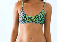 Load and play video in Gallery viewer, Video: Rio De Sol Ensemble Set Morumbi Bralette Essential-Comfy