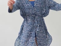 Load and play video in Gallery viewer, Video: Rio De Sol Chemise Chuva Chemise Gabriele