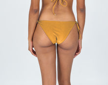 Load image into Gallery viewer, Model Back: Rio De Sol Bas Bottom Damasco Ibiza-Comfy