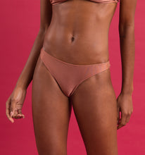 Load image into Gallery viewer, Image 09: Rio De Sol Bas Bottom Shimmer-Copper Essential