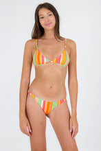 Load image into Gallery viewer, Model Front: Rio De Sol Bas Bottom Utah Leblon