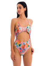 Load image into Gallery viewer, Model Front: Rio De Sol Une Pièce Frutti Ivy
