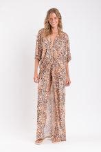 Load image into Gallery viewer, Model Front: Rio De Sol Vêtement De Plage Leopard Long Dress