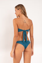 Load image into Gallery viewer, Model Back: Rio De Sol Ensemble Set Crespinho-Atlantico Mavi Nice
