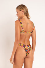 Load image into Gallery viewer, Model Back: Rio De Sol Ensemble Set Fiore Hera Cali