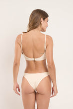 Load image into Gallery viewer, Model Back: Rio De Sol Ensemble Set Touch-Natural Paola Essential
