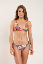 Load image into Gallery viewer, Image 10: Rio De Sol Haut Top Garden-Flower Alba