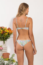 Load image into Gallery viewer, Model Back: Rio De Sol Haut Top Tiny-Garden Bandeau-Knot