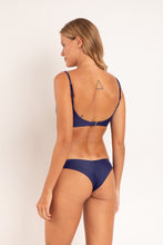 Load image into Gallery viewer, Model Back: Rio De Sol Haut Top Touch-Marinho Paola