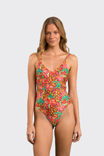 Load image into Gallery viewer, Model Front: Rio De Sol Une Pièce Tropics Hype