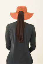 Load image into Gallery viewer, Model Back: Uv Line Chapeau Souple/Capeline San Diego Preto Caramelo Upf50+