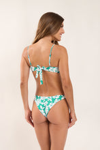 Load image into Gallery viewer, Model Back: Wednesday In Hawaii By Rio De Sol Haut Top Pua-Valley Coral