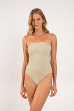 Load image into Gallery viewer, Model Front: Rio De Sol Une Pièce Brisa-Pistache Tube-Op
