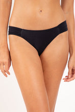 Load image into Gallery viewer, Gallery: Rio De Sol Bas Bottom Malibu-Black Baobi
