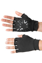 Load image into Gallery viewer, Model Front: Uv Line Gants Short Gloves Uni Black Upf50+
