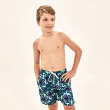 Load image into Gallery viewer, Image 04: Uv Line Maillot De Bain Garçon Shorts Aqua Hibiscus Kids Upf50+
