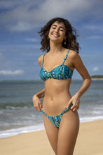 Load image into Gallery viewer, Image 05: Rio De Sol Ensemble Set Rain Bandeau-Crispy Cheeky-Crispy
