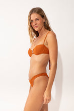 Load image into Gallery viewer, Image 04: Rio De Sol Haut Top Ferrugo Juliette
