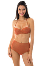 Load image into Gallery viewer, Image 05: Rio De Sol Bas Calcinha Radiante Canela Hot Pant
