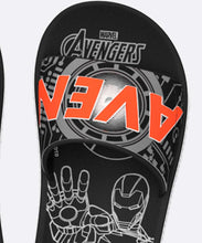 Load image into Gallery viewer, Image 02: Ipanema Tongs Ipanema Avengers Slide Preto Cinza Laranja
