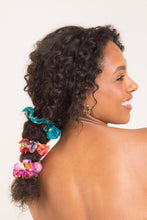 Load image into Gallery viewer, Image 02: Rio De Sol Chouchou Rain Scrunchie
