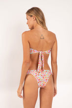 Load image into Gallery viewer, Model Back: Rio De Sol Haut Top Ditsy-Sky Mavi
