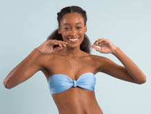 Load image into Gallery viewer, Image 08: Rio De Sol Haut Top Shimmer-Baltic-Sea Bandeau-Joy
